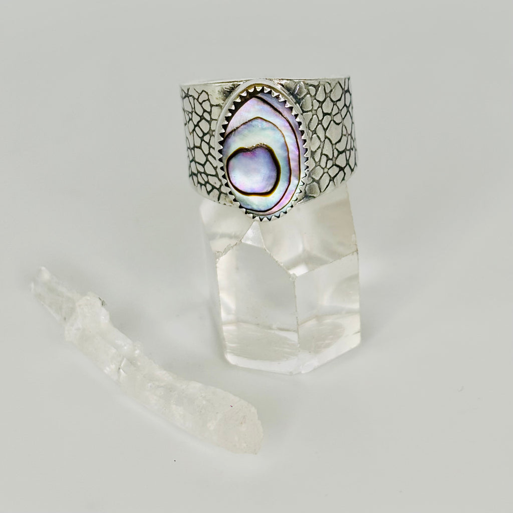 Anillo Artesanal Plata 950 con Ábalone Texturizado