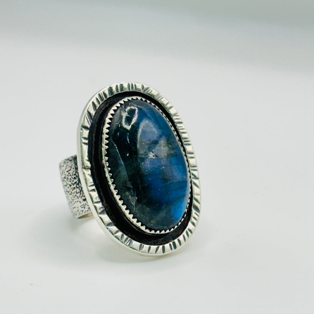 Handmade Ring | 950 Sterling Silver & Natural Labradorite