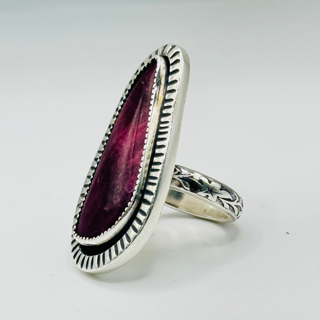 Anillo artesanal | Plata de ley 950 y espóndilo morado
