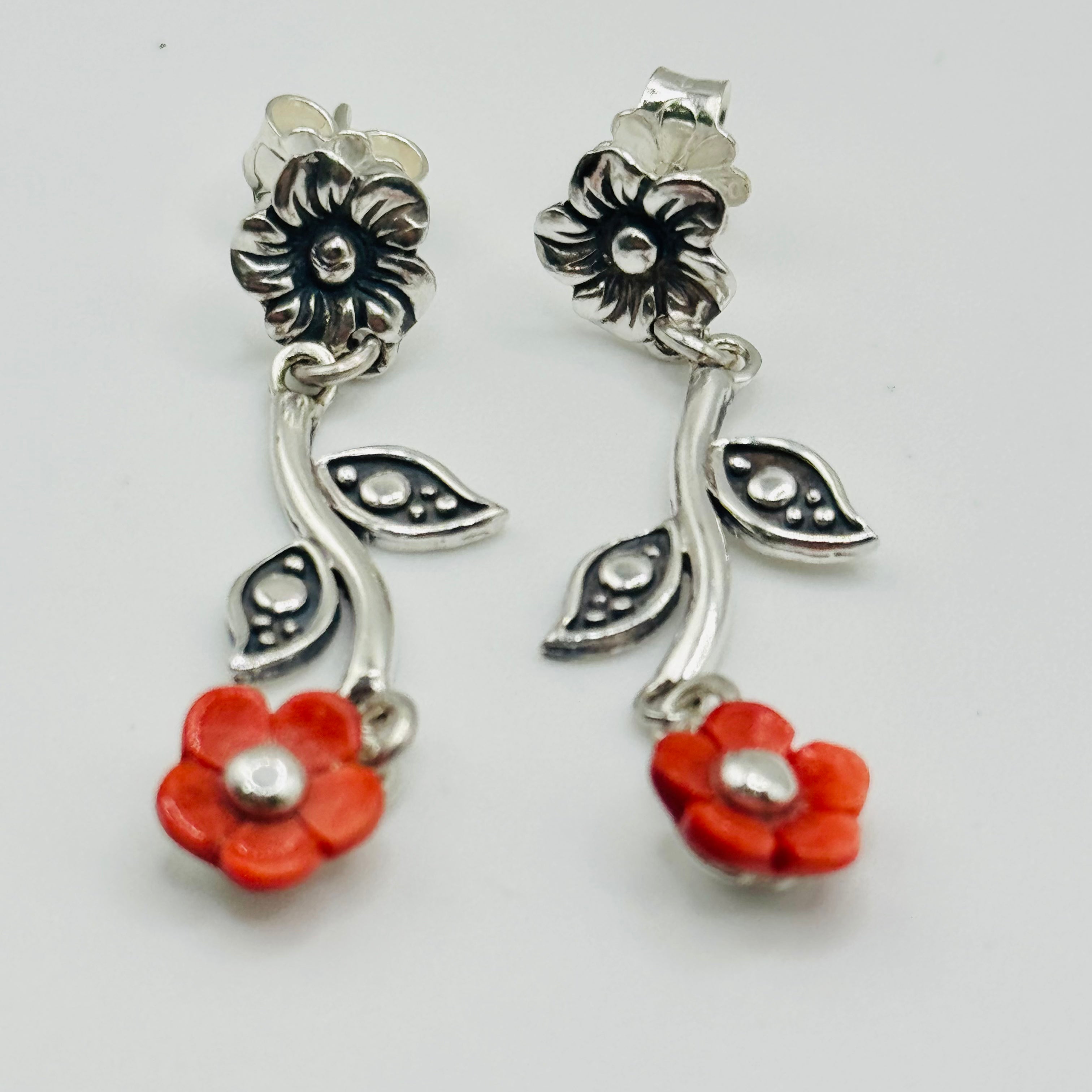 Red Flower Drop Earrings | Sterling Silver 950 & Natural Spiny Oyster