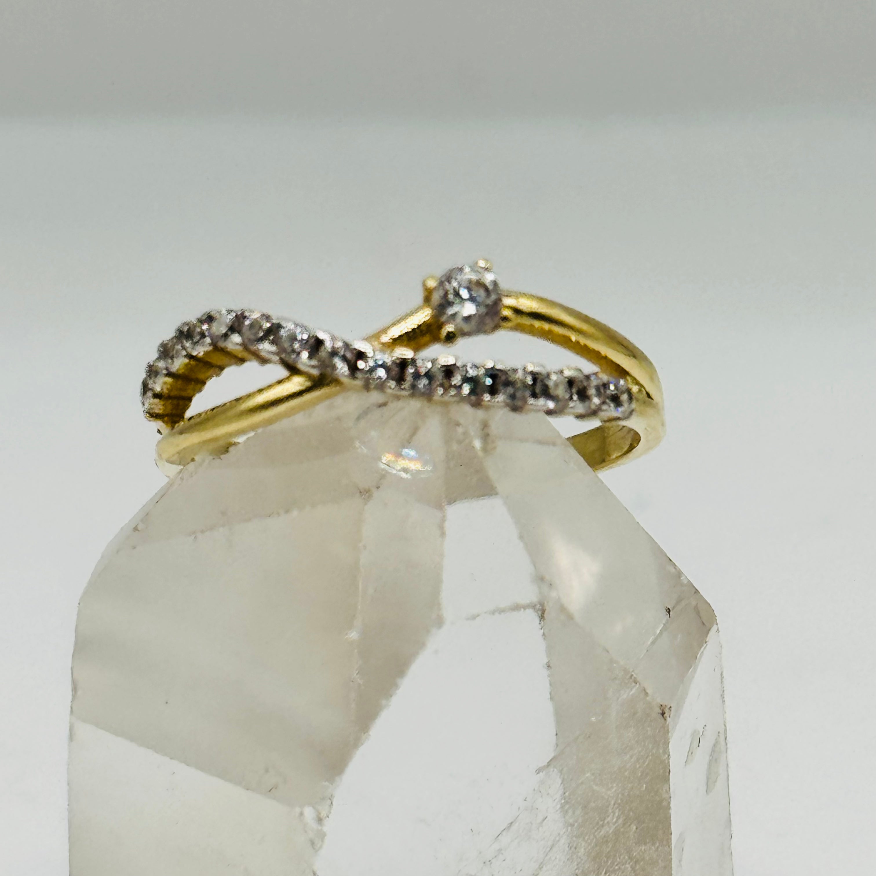10K Gold  Ring with Swarovski Crystals