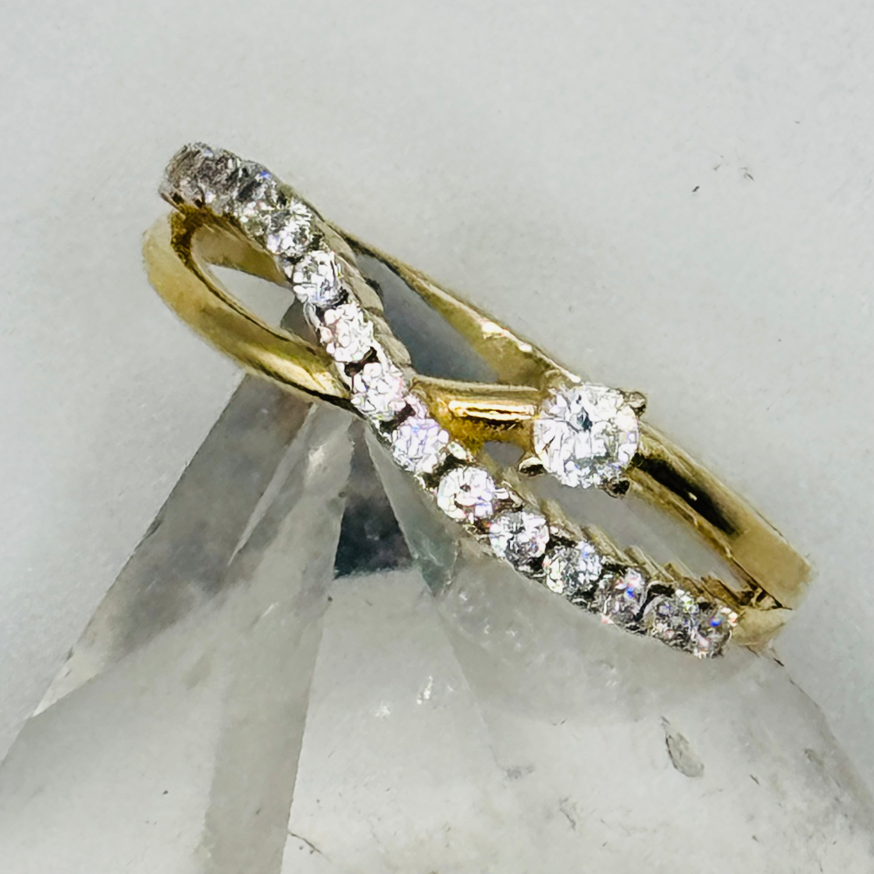 10K Gold  Ring with Swarovski Crystals