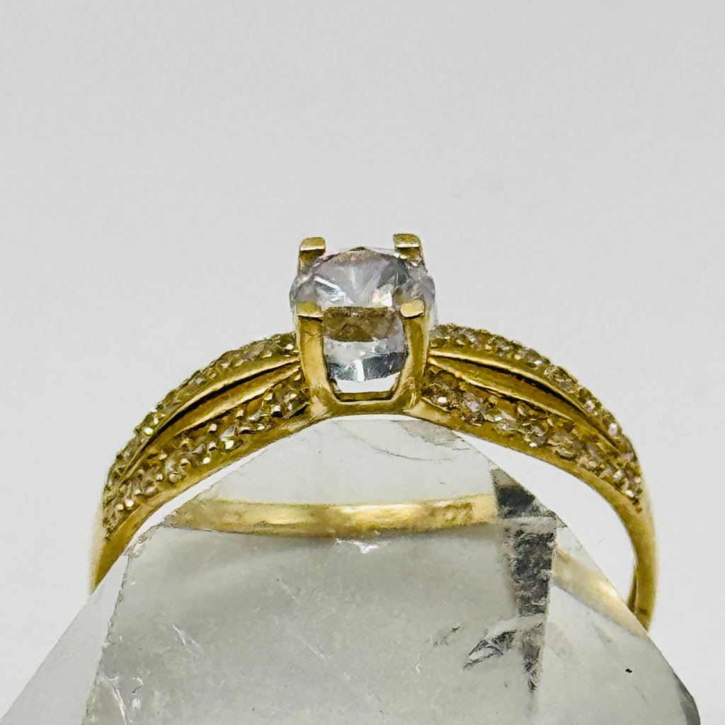 10K Gold  Ring with Swarovski Crystals - Size 9