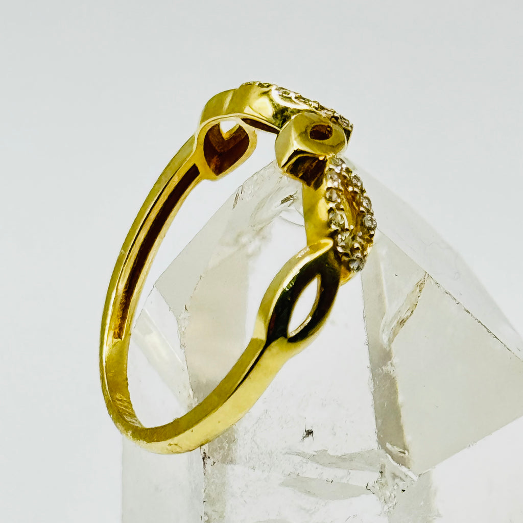 Delicado anillo de oro de 10K con detalles de cristal de Swarovski - Talla 6