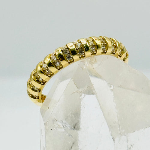 10K Gold  Ring with Swarovski Crystal Design Details - Size 7