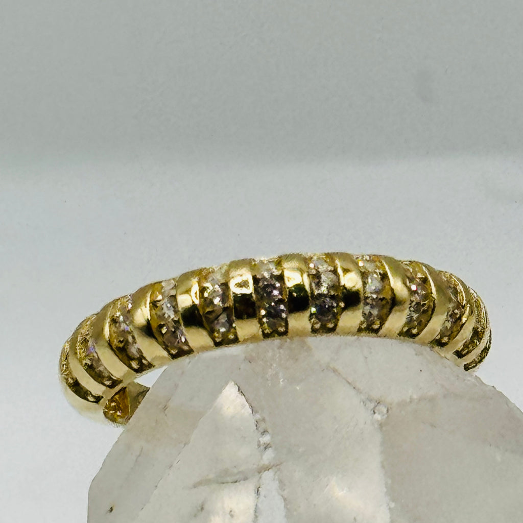 10K Gold  Ring with Swarovski Crystal Design Details - Size 7
