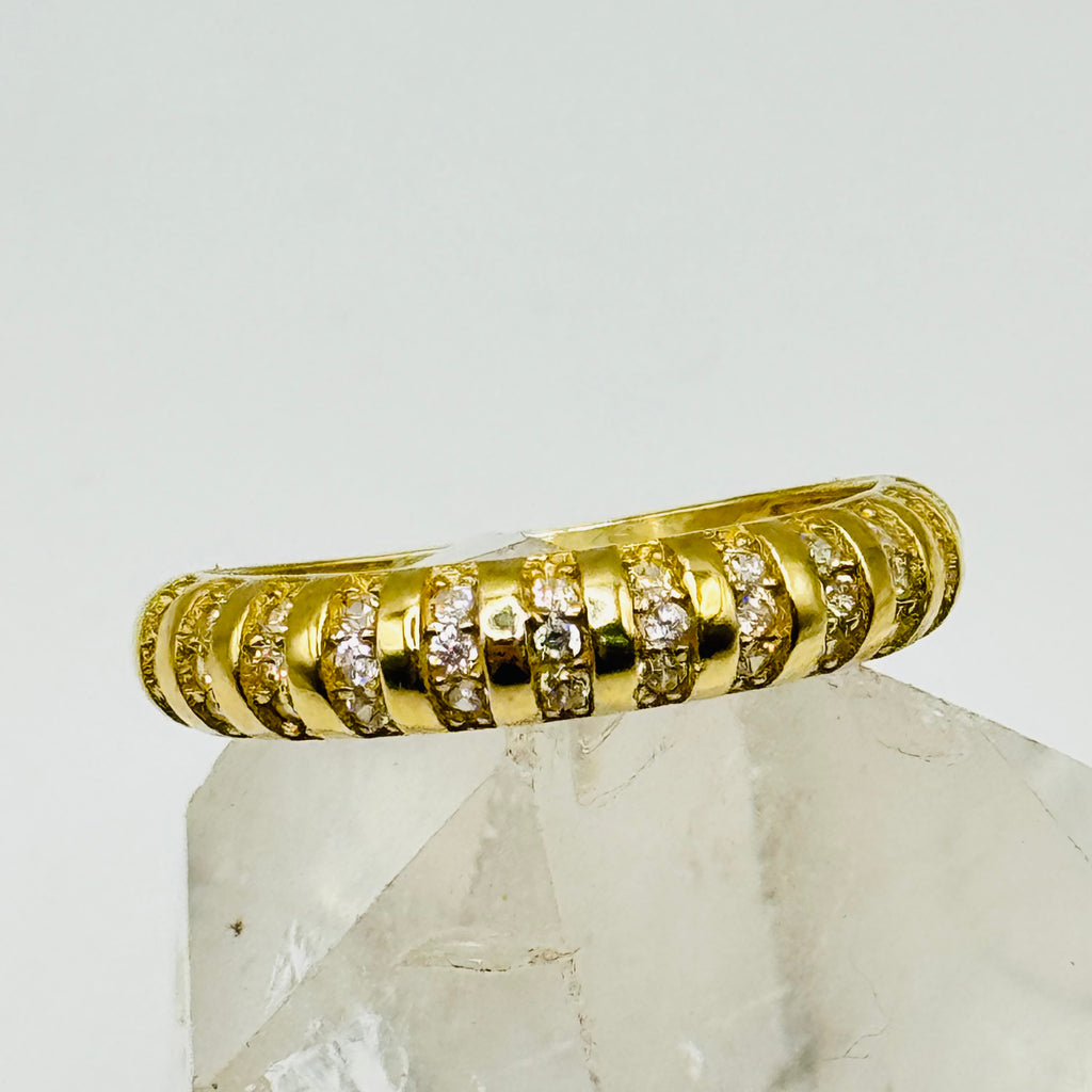 10K Gold  Ring with Swarovski Crystal Design Details - Size 7
