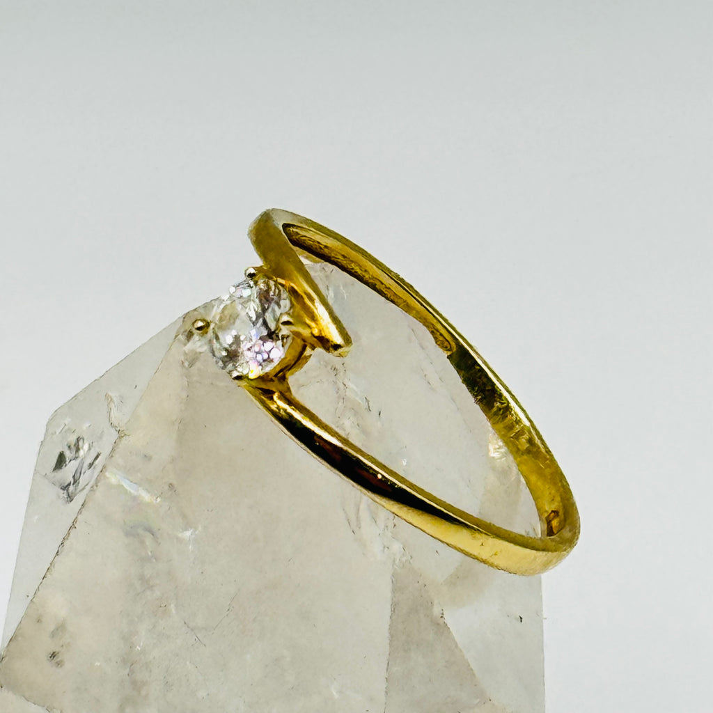 Delicado Anillo de Oro de 10K con Cristales Swarovski - Talla 5 1/2