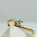 Delicado Anillo de Oro de 10K con Cristales Swarovski - Talla 5 1/2