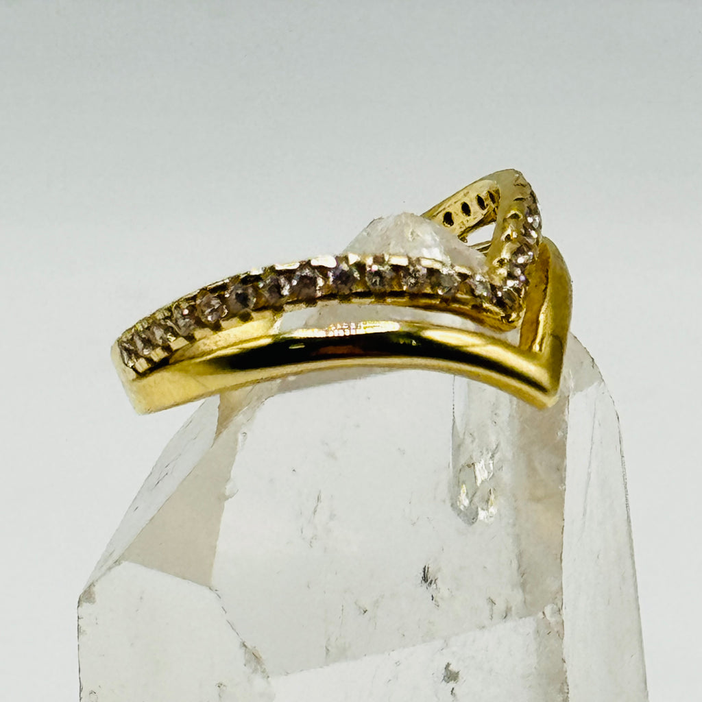 10K Gold Ring with Swarovski Crystal Design - Size 6 1/2