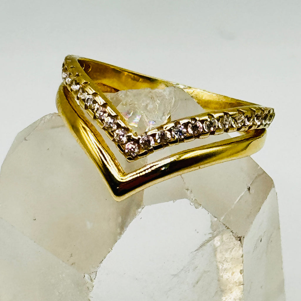 10K Gold Ring with Swarovski Crystal Design - Size 6 1/2