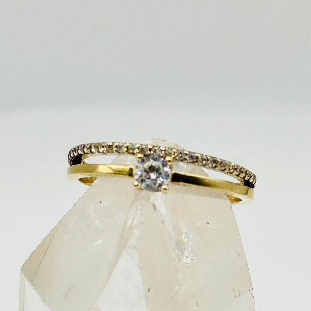 10K Gold  Ring with Swarovski Crystal Line and Center Stone - Size 6