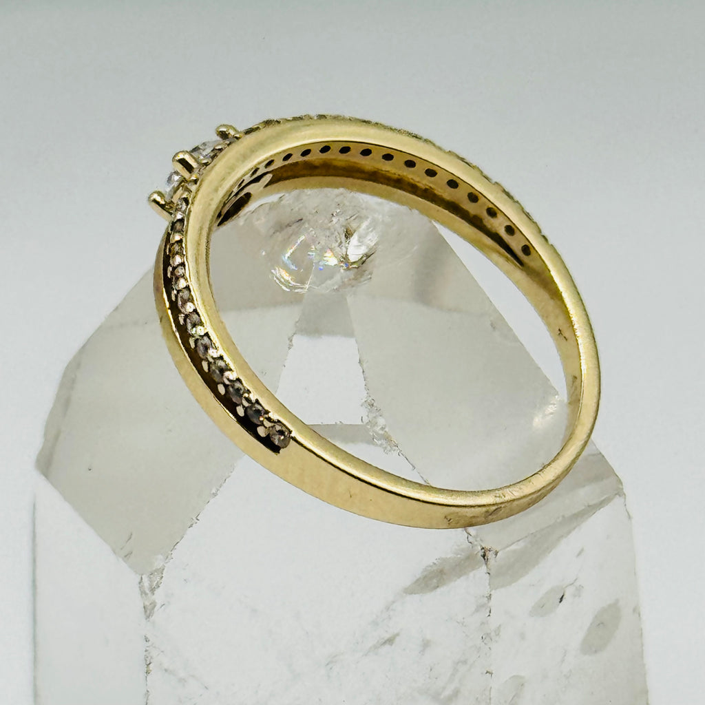 10K Gold  Ring with Swarovski Crystal Line and Center Stone - Size 6