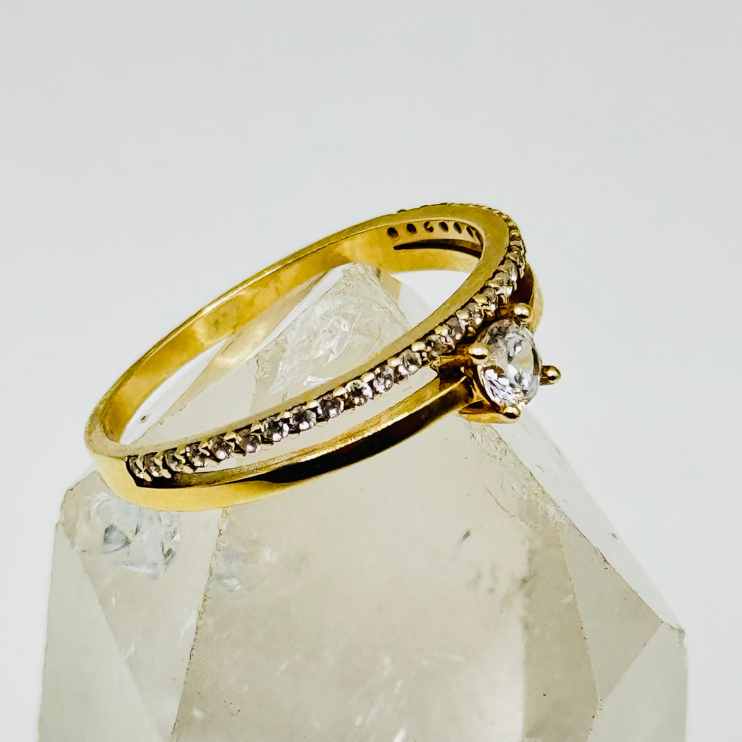 10K Gold  Ring with Swarovski Crystal Line and Center Stone - Size 6