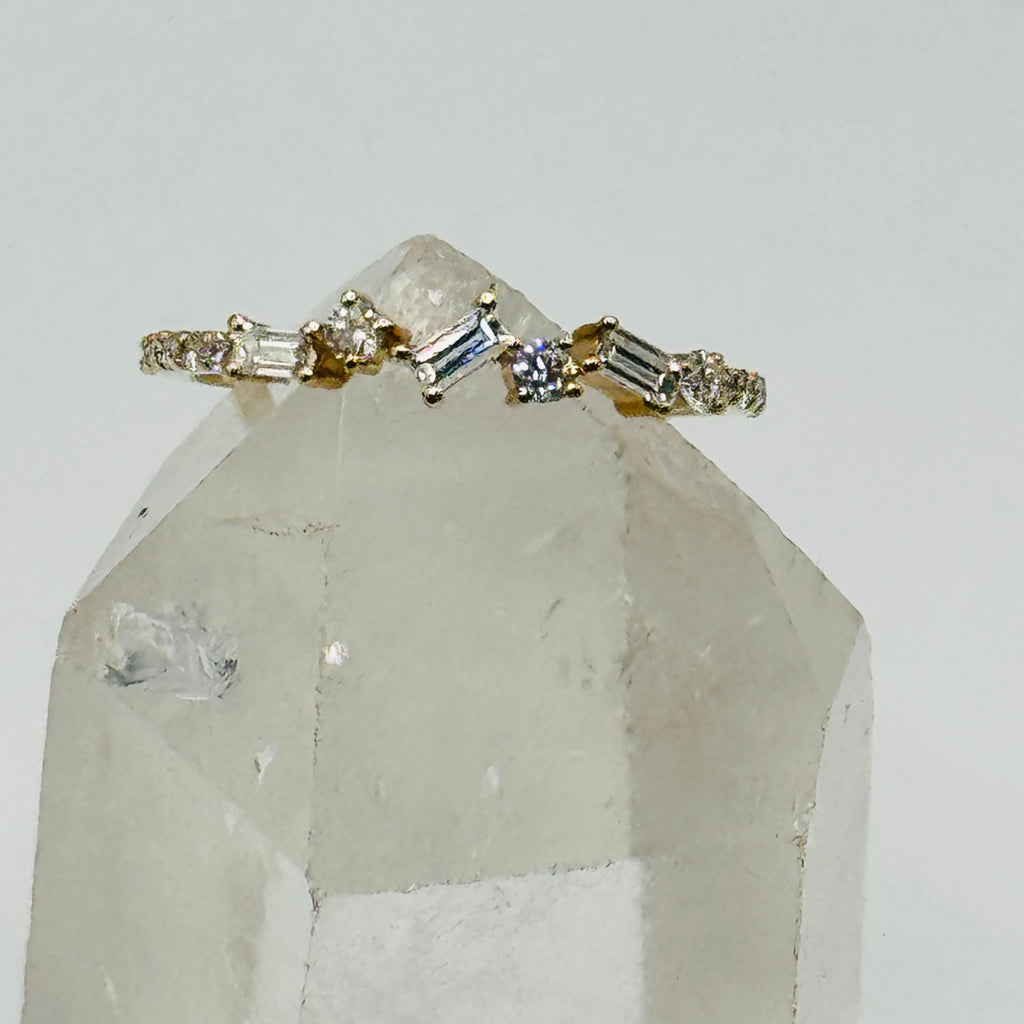 18K Gold Ring with Certified Baguette Cut Diamonds