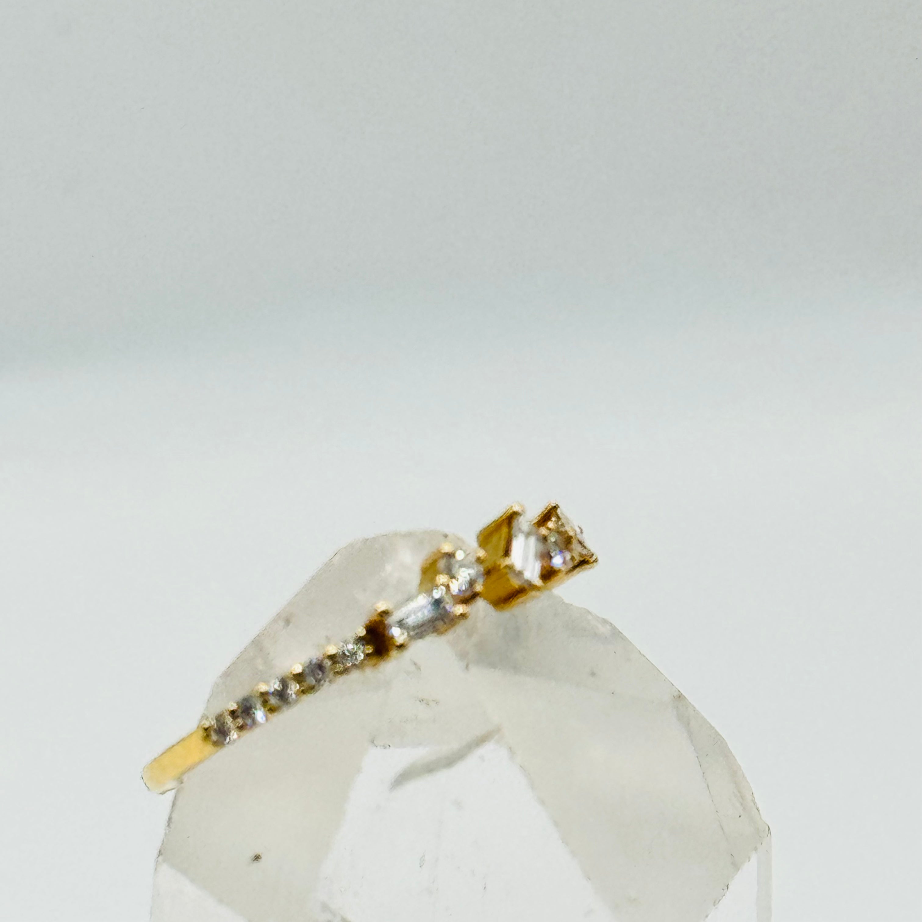 18K Gold Ring with Certified Baguette Cut Diamonds