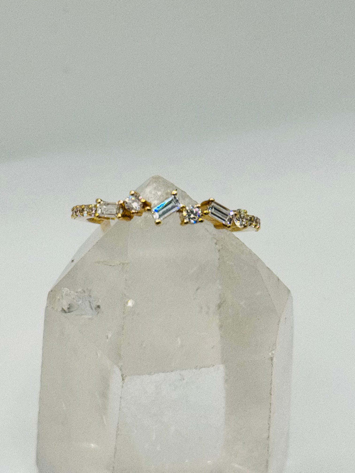 18K Gold Ring with Certified Baguette Cut Diamonds