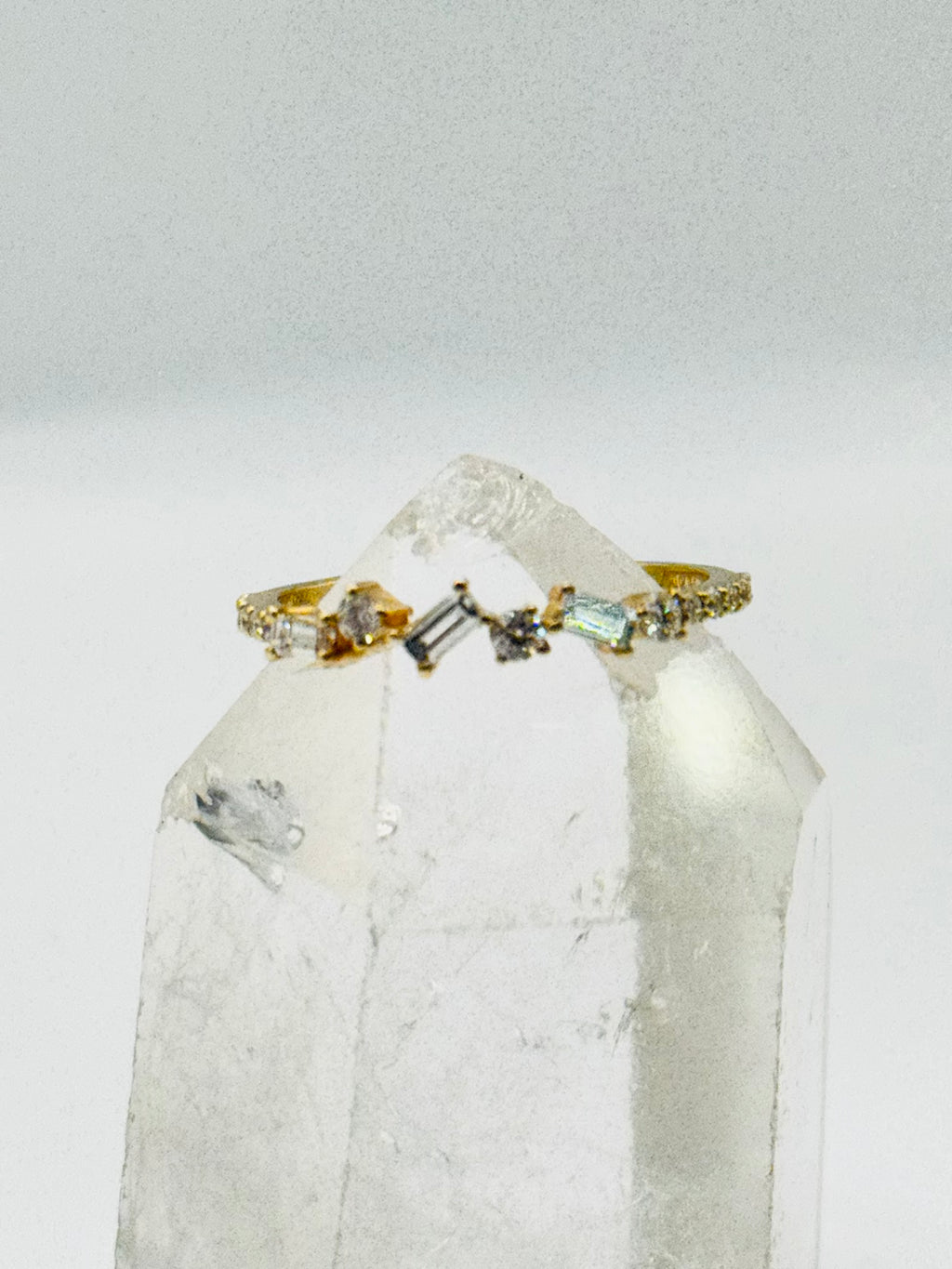 18K Gold Ring with Certified Baguette Cut Diamonds
