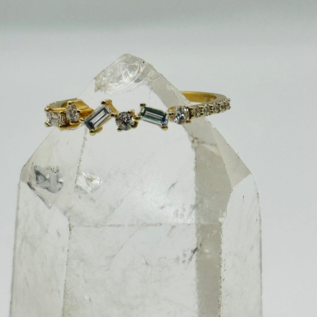 18K Gold Ring with Certified Baguette Cut Diamonds