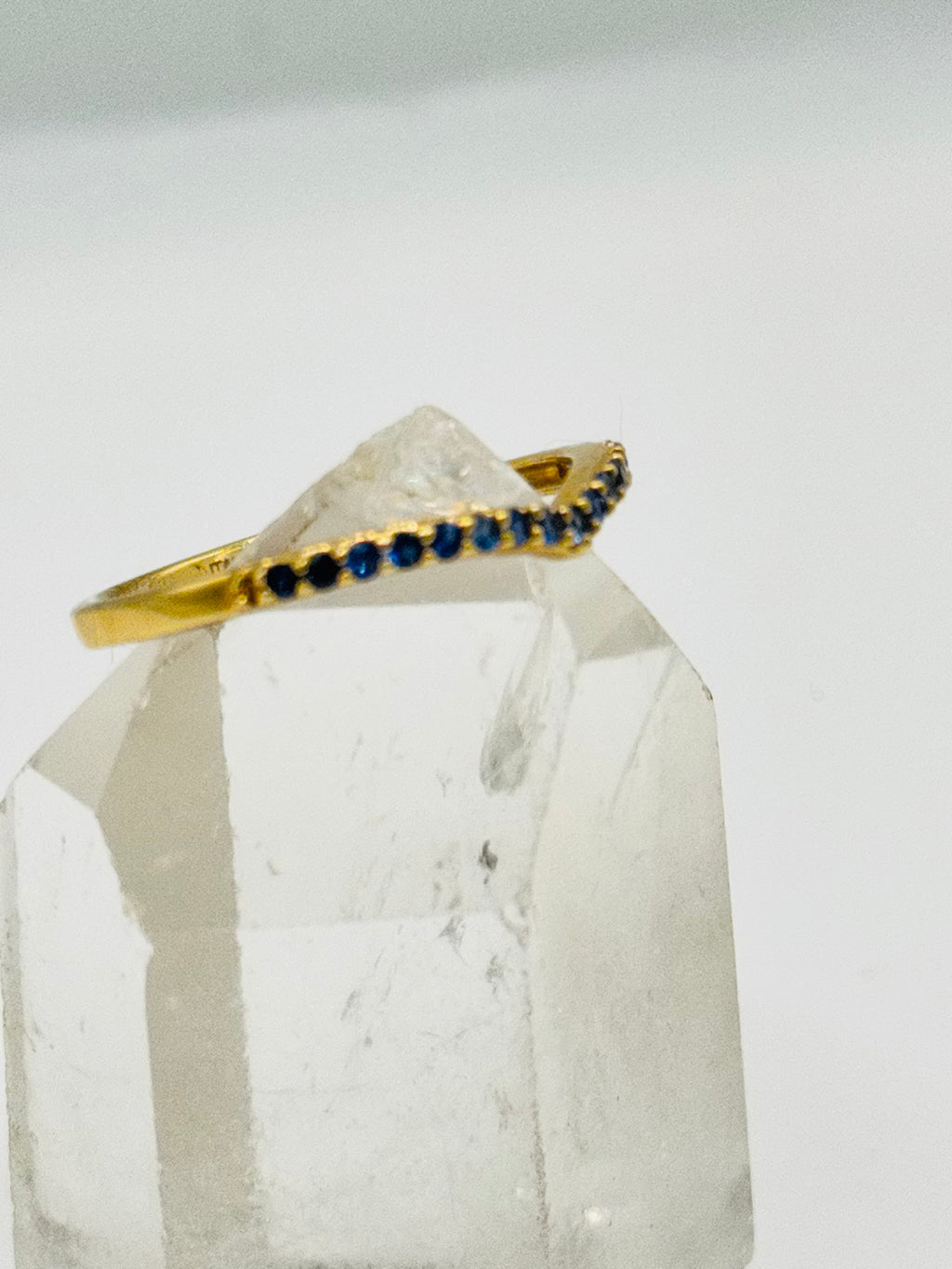 18K Gold Ring with Certified Sapphires