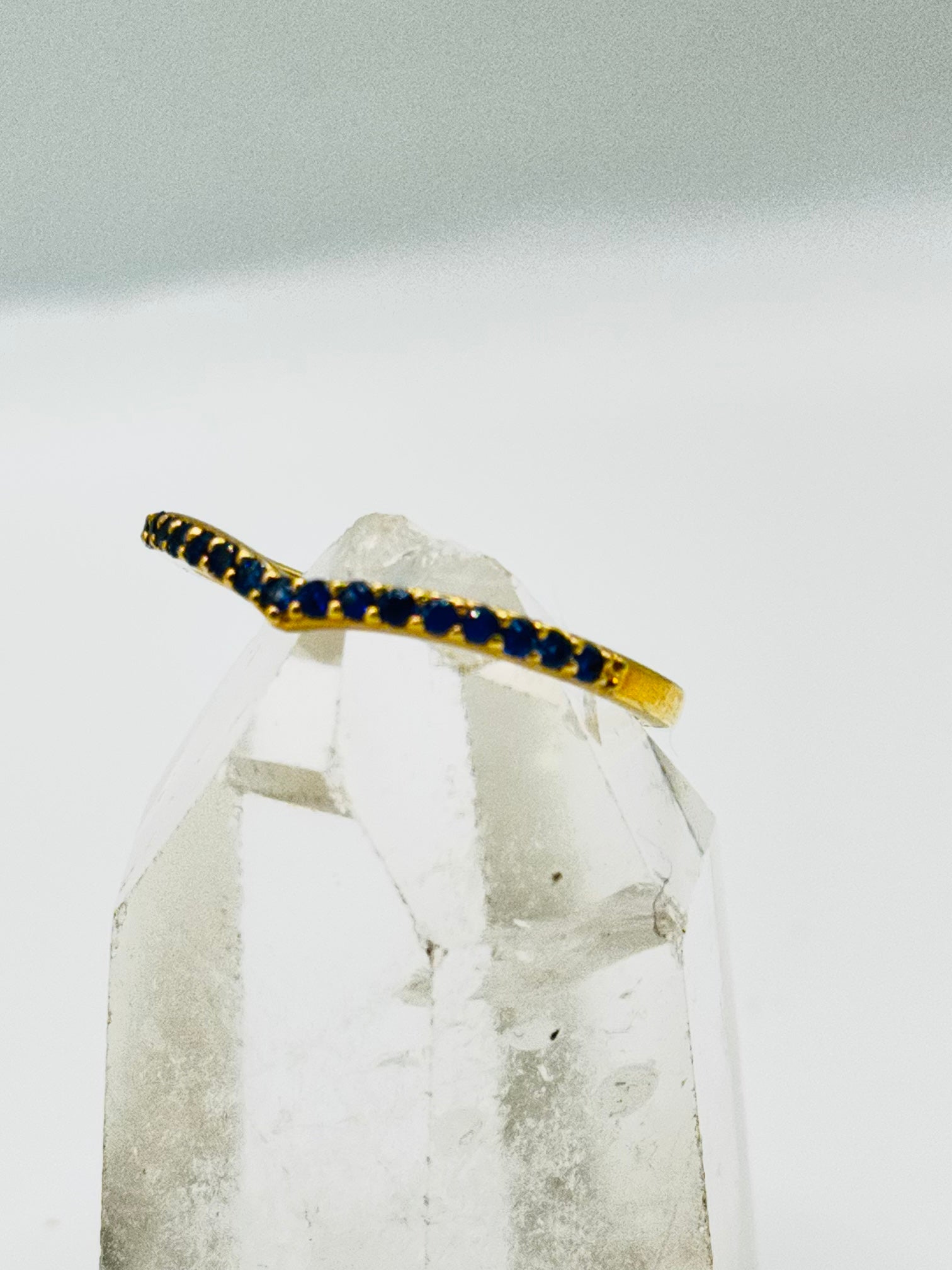 18K Gold Ring with Certified Sapphires