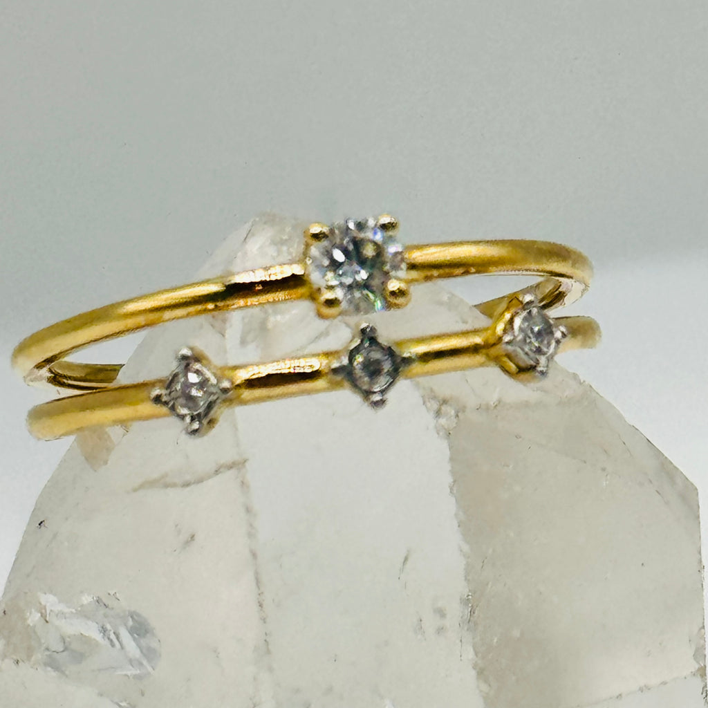 18K Gold Double Band Ring with 4 Diamonds