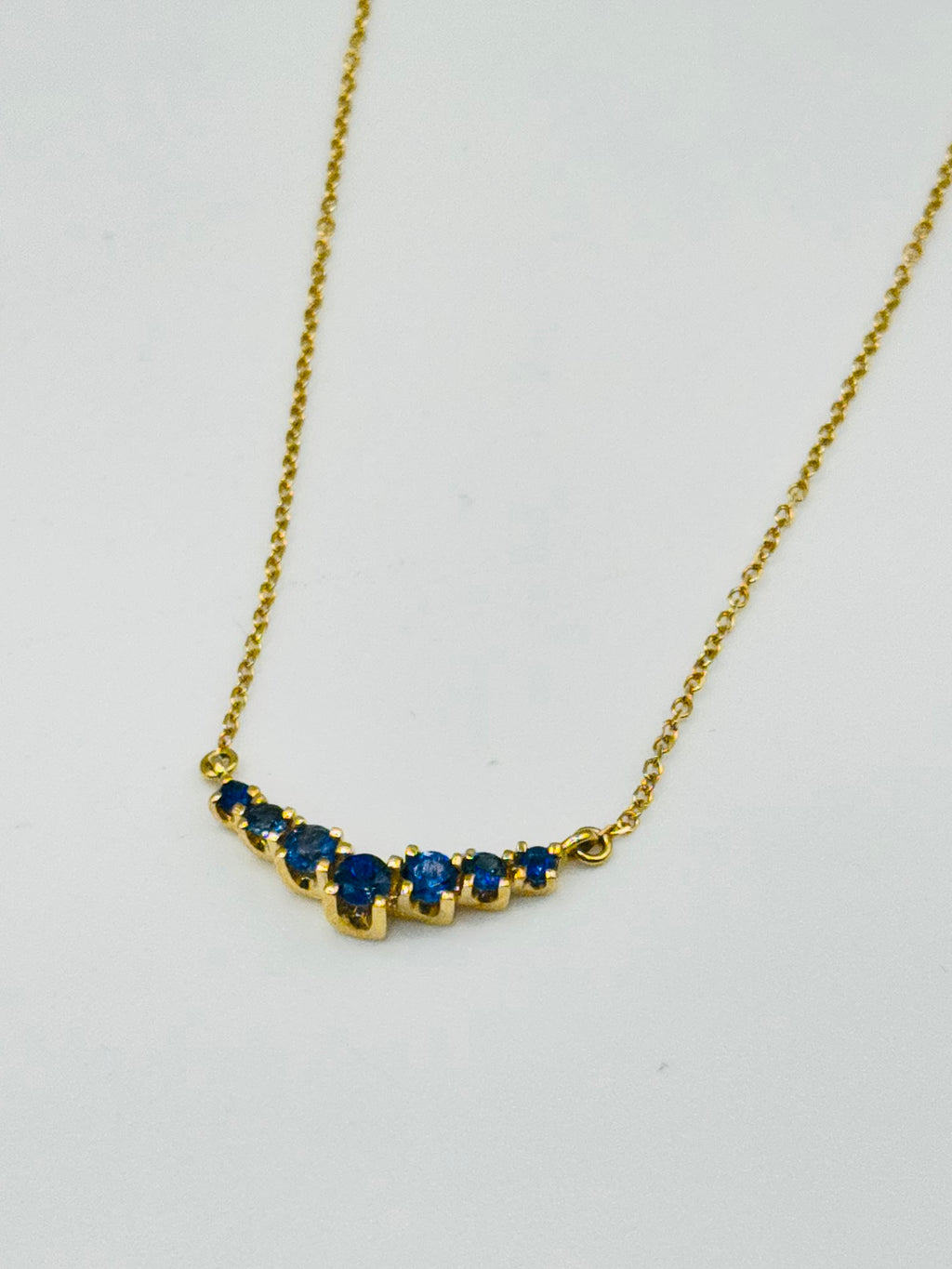 18K Gold Certified Sapphire Necklace