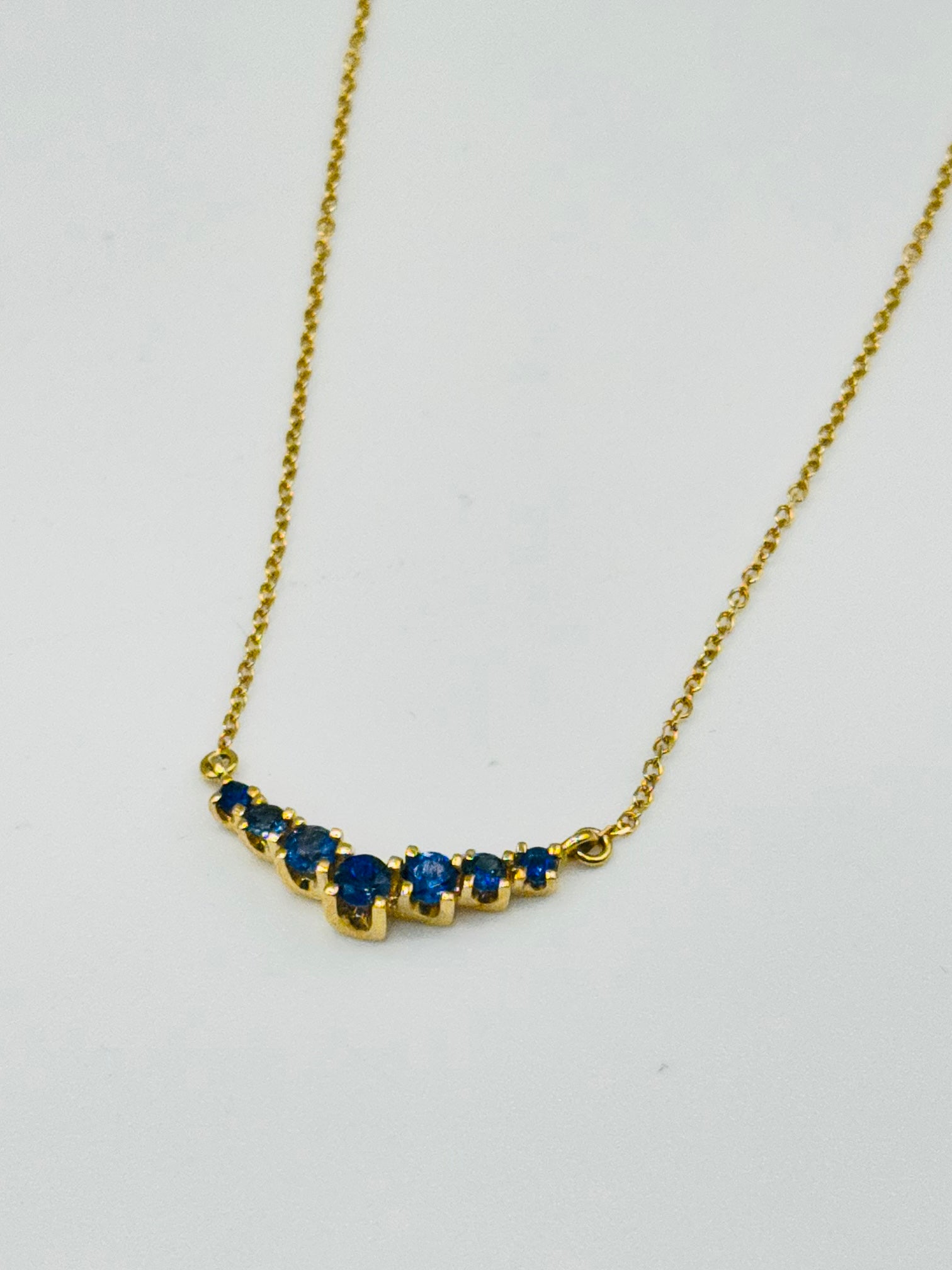 18K Gold Certified Sapphire Necklace