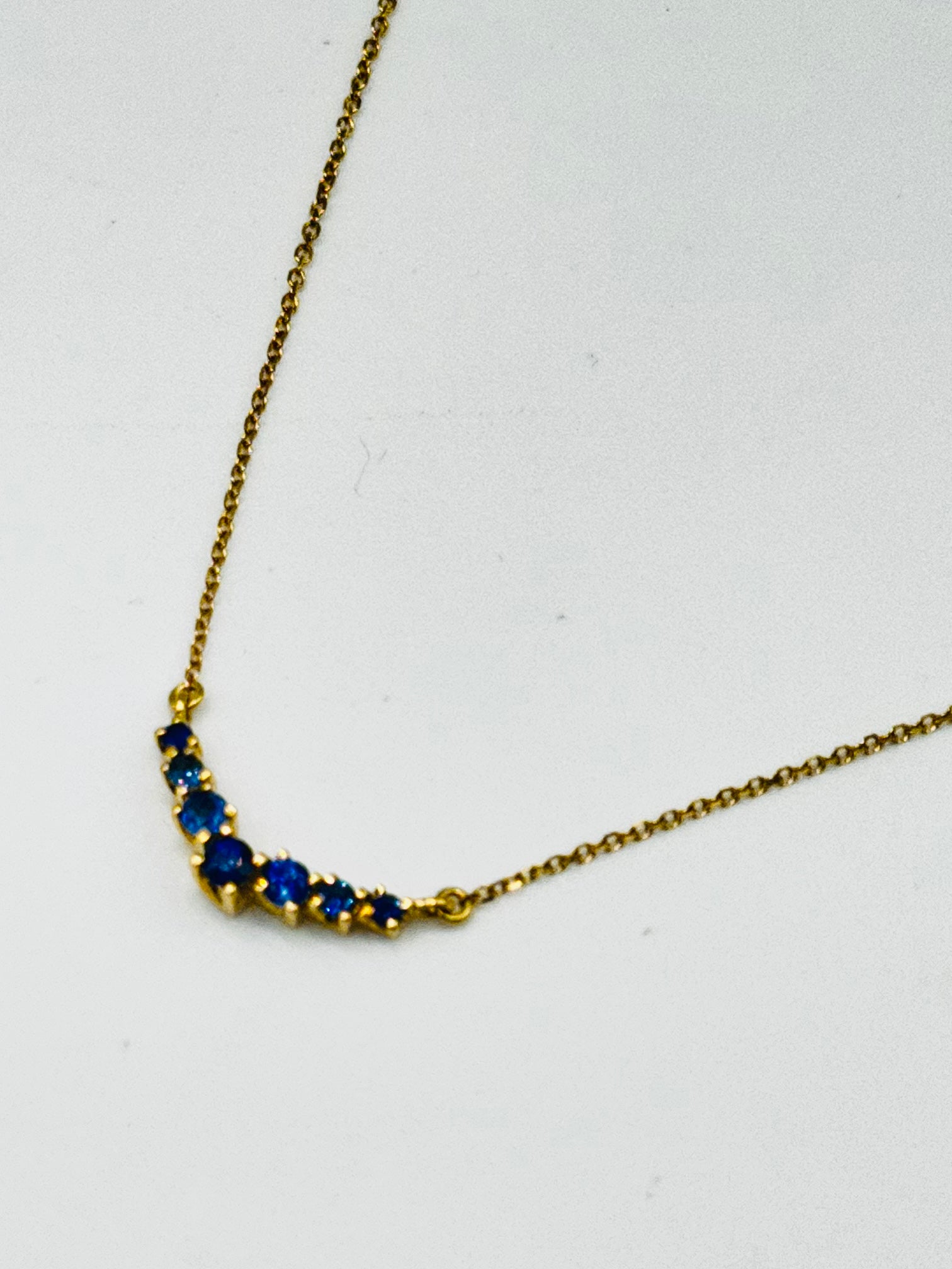 18K Gold Certified Sapphire Necklace