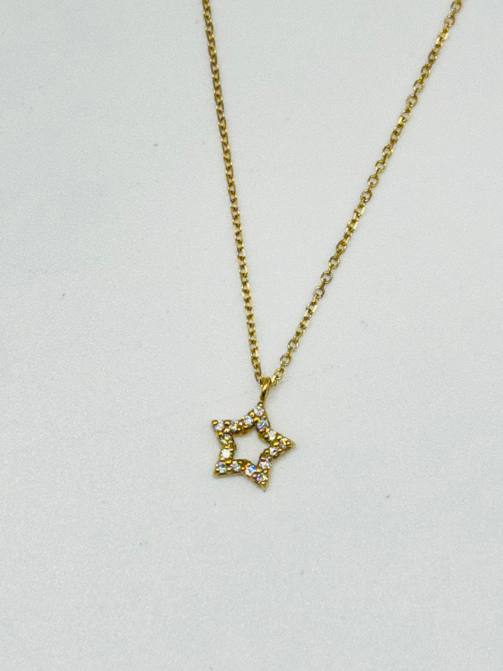 Delicate 18K Gold Star Necklace with Certified Diamonds
