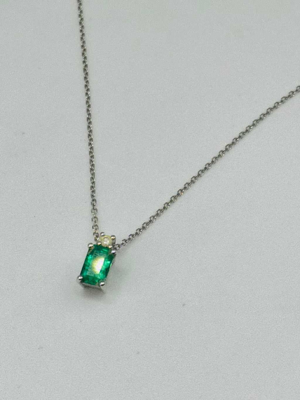 Delicate 18K White Gold Solitaire Necklace with Certified Emerald & Diamond