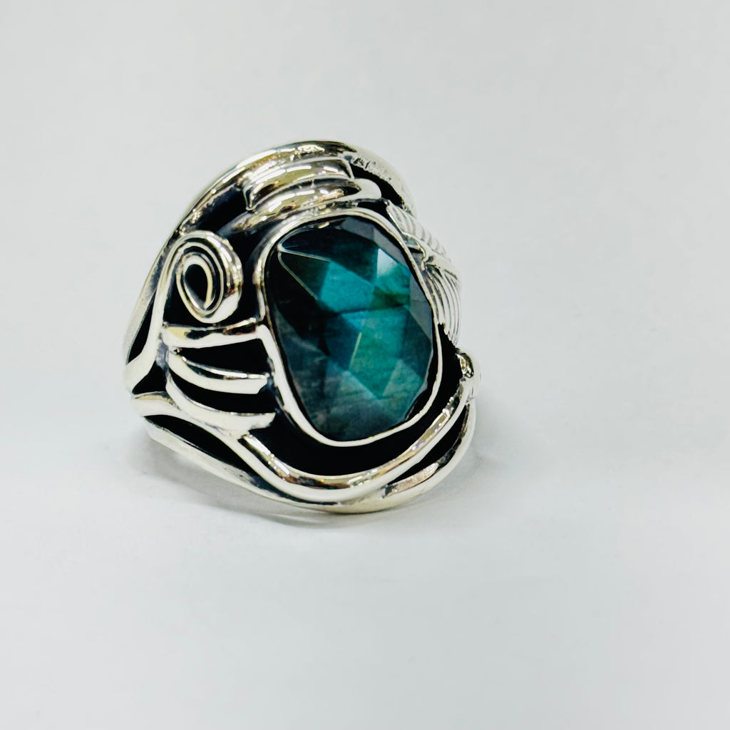 Native Design Faceted Labradorite Sterling Silver 950 Ring