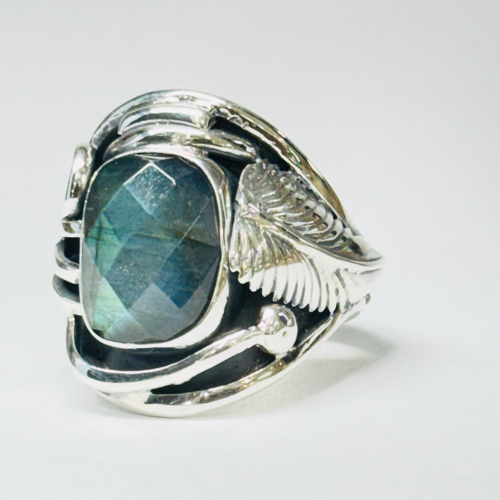 Native Design Faceted Labradorite Sterling Silver 950 Ring